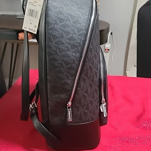 - NWT MICHAEL KORS CONNIE Black BACKPACK - Picture 6 of 6